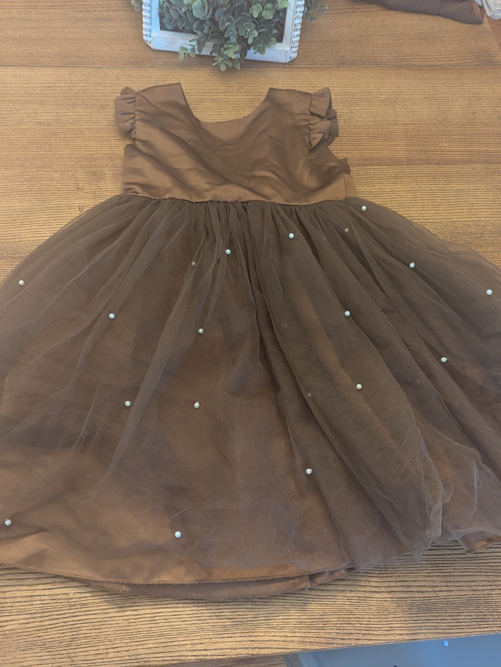 EUC Girls 8 Medium Brown Flower Girl Dress tulle bow pearls formal